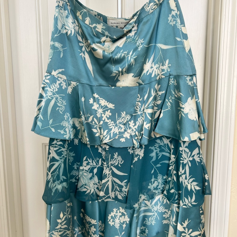 Silk skirt .